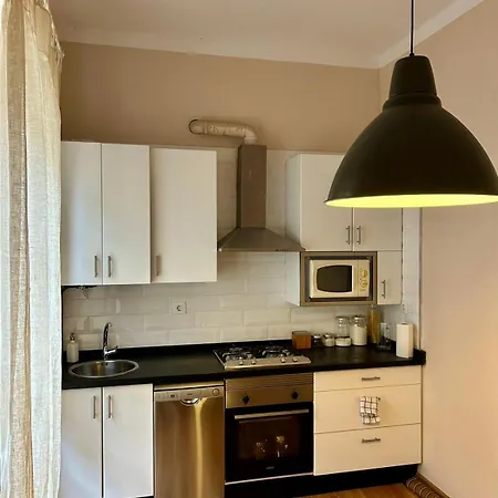 La Farola Apartment *