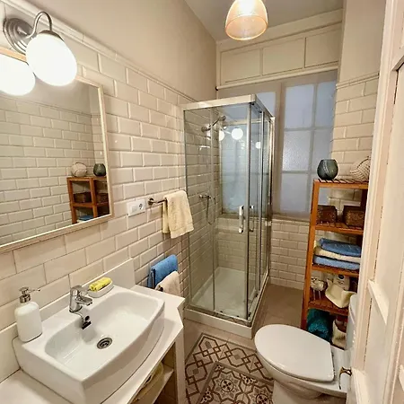 La Farola Apartment